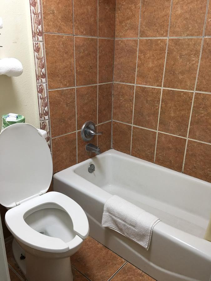 פורט לאבאקה Chaparral Motel מראה חיצוני תמונה