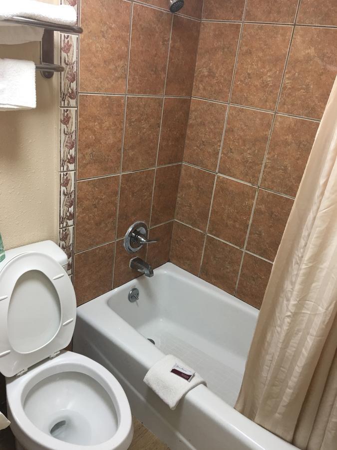 פורט לאבאקה Chaparral Motel מראה חיצוני תמונה