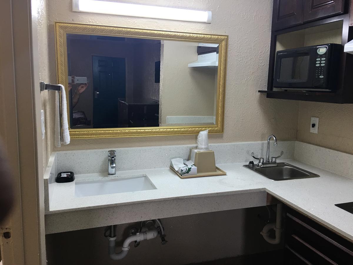 פורט לאבאקה Chaparral Motel מראה חיצוני תמונה