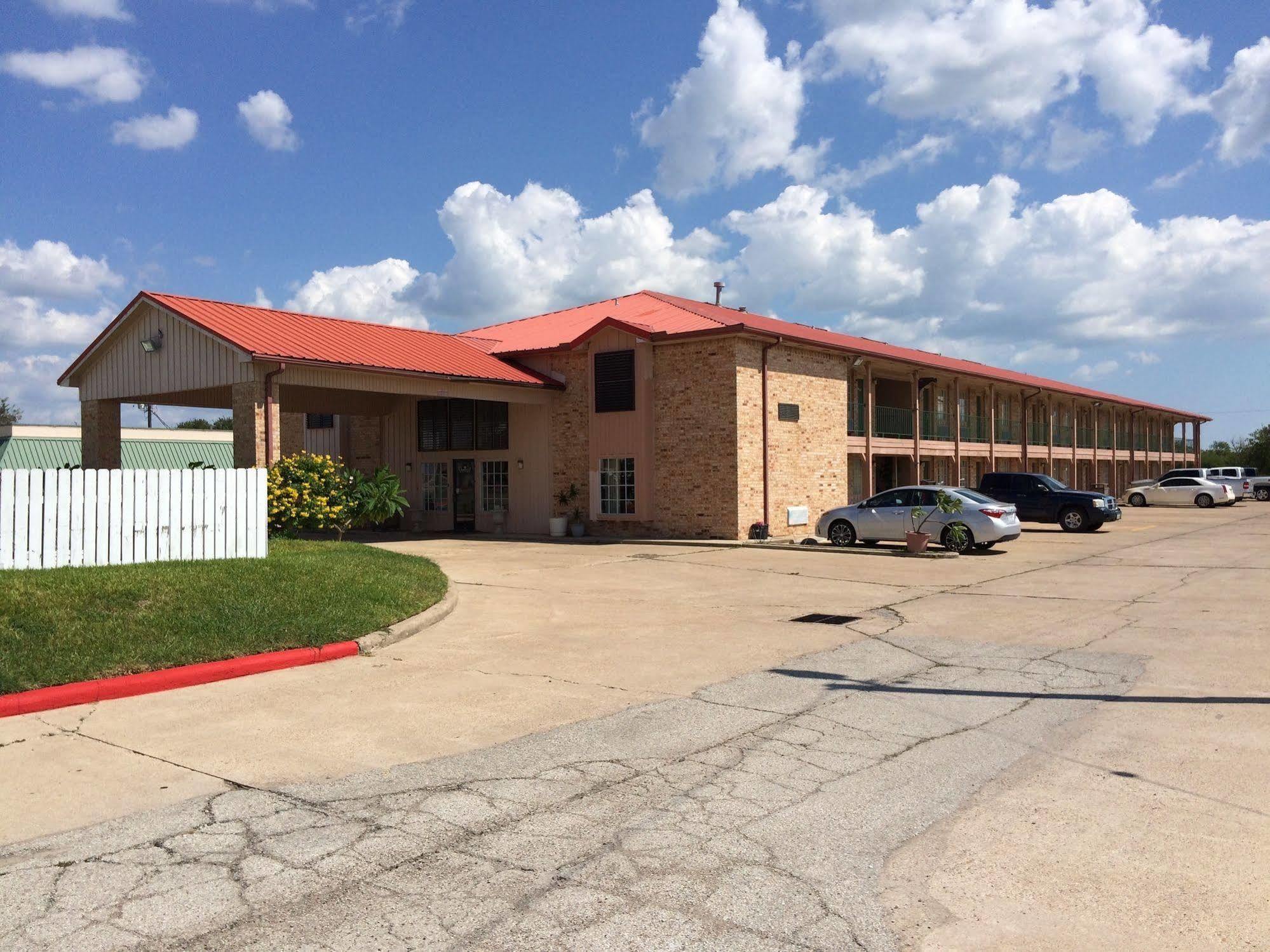 פורט לאבאקה Chaparral Motel מראה חיצוני תמונה